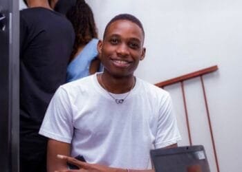 Vente-signature « Ce que l’ange confie aux étoiles » à Yanvalou, Jephté Estiverne