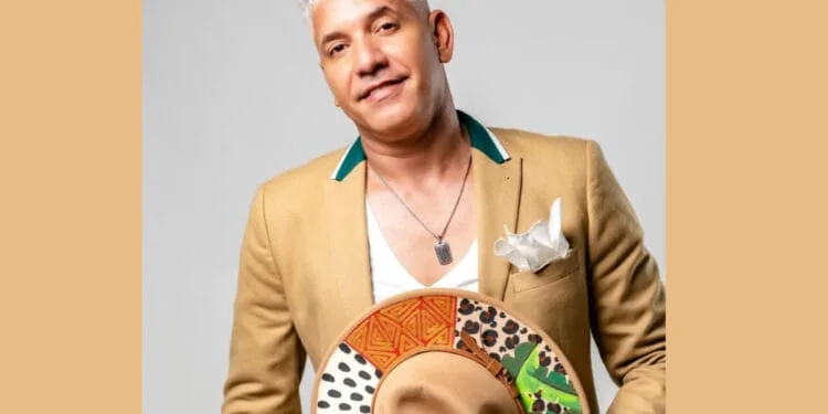 T Jo Zenny réclame à ses fans l'achat de son nouvel album en guise de cadeau d'anniversaire