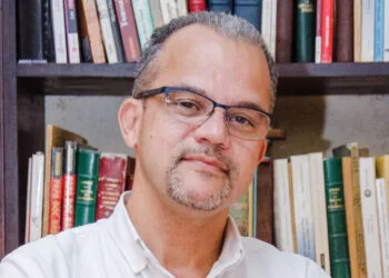 Vente signature du roman historique « Mémoires d&rsquo;un Fou » de Daniel-Gérard Rouzier