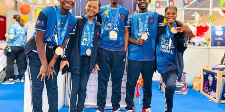 L’innovation robotique haïtienne se distingue à Athènes