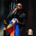 Roody Roodboy ravive l’esprit de Mikaben lors d’un hommage émouvant