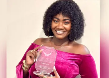 Tamara Suffren remporte le prix "Persévérance Artistique" au mois créole à Montréal