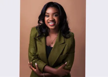 Loutchina Décius Atteint Les 100 000 Abonnés Sur Youtube, Un Nouveau Cap Pour Sa Carrière Musicale