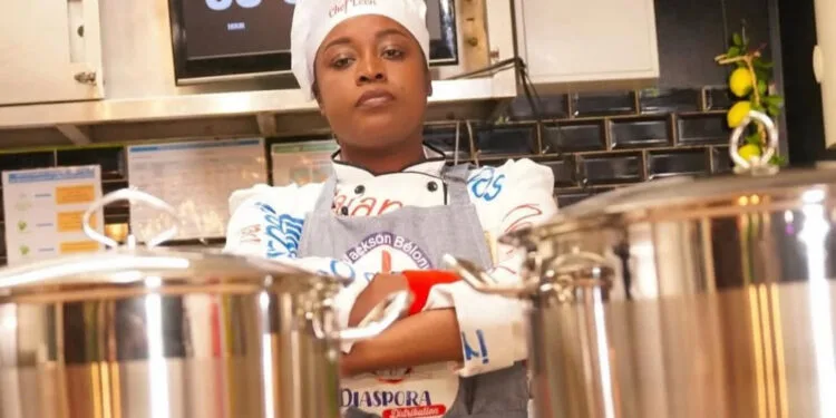 La cheffe haïtienne Leen Excellent suspendue de TikTok après une polémique de reconnaissance envers ses soutiens.