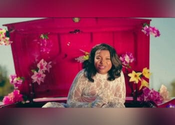 « Leave Me Alone », le nouveau clip extrait de l’album Vwayaj